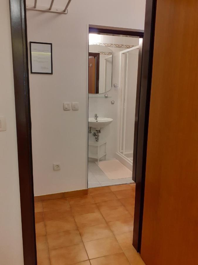 Ferienwohnung App Milka Poreč Exterior foto
